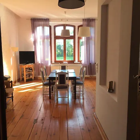 Dwor Trzebislawki Gasthuis